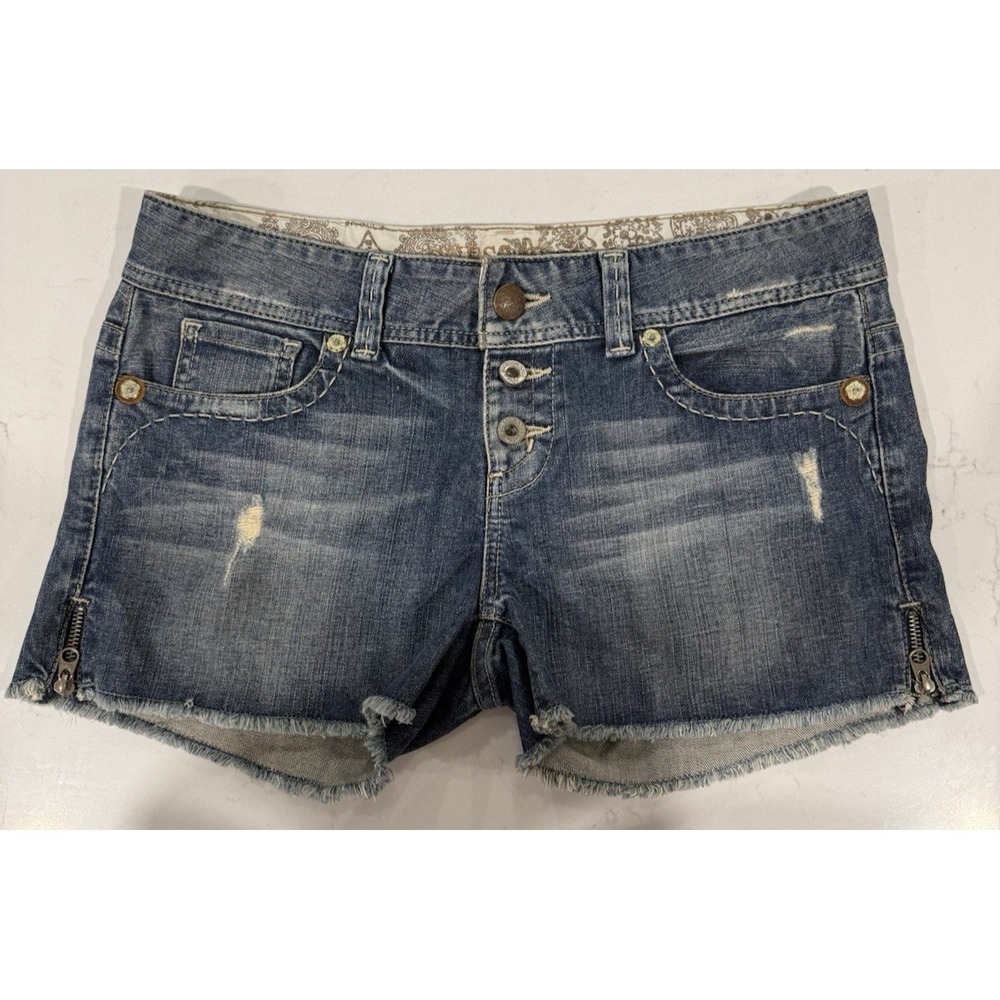 Guess Shorts Denim Womens Sz 31 Distressed Y2K Button Fly Zip Sides Raw Hem Logo